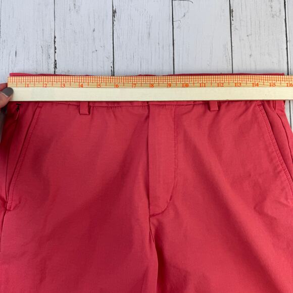 Vineyard Vines Sailors Red 9 Inch Performance On-The-Go Shorts 1H001073 Size 30 - Picture 14 of 16